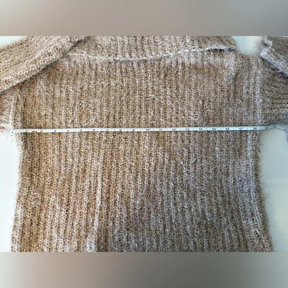 Premise Fuzzy Cropped Turtleneck Sweater – Size S | Beige - Picture 10 of 10